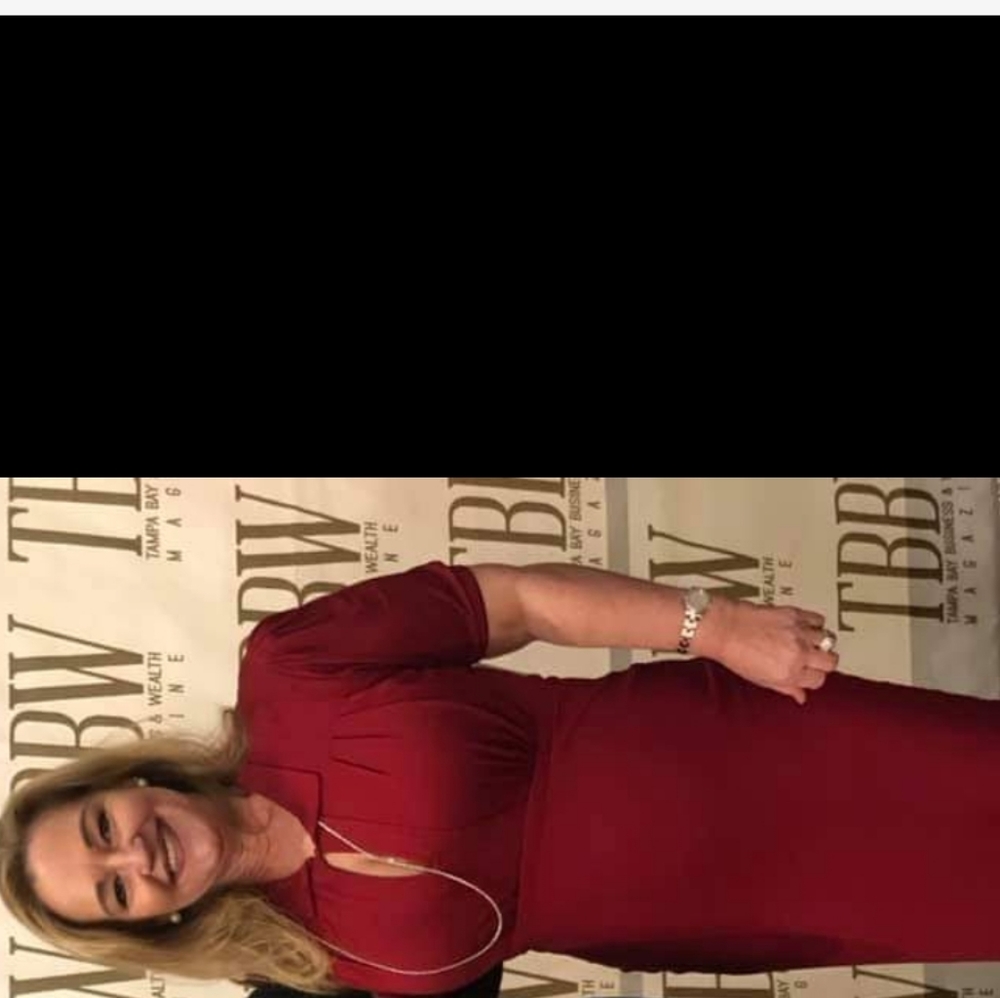 Gucci Knee Length from Office to Cocktail Dress - Red, Size 6 - Picture 4 of 5